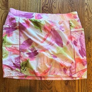 Chicos Floral Brushstroke Pink Active Skort. Size 18